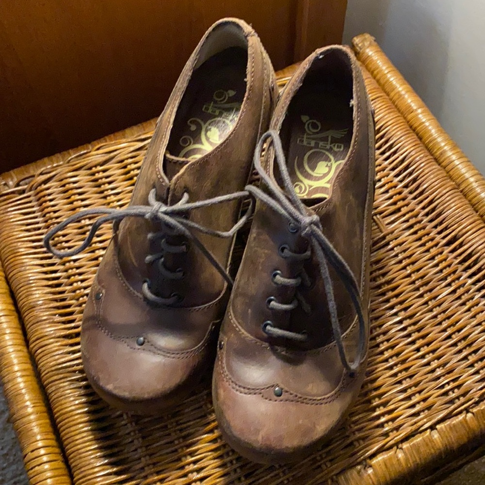 Dansko Brown heels size 39